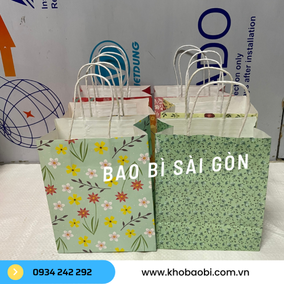 Túi giấy Kraft in họa tiết đựng quà tặng