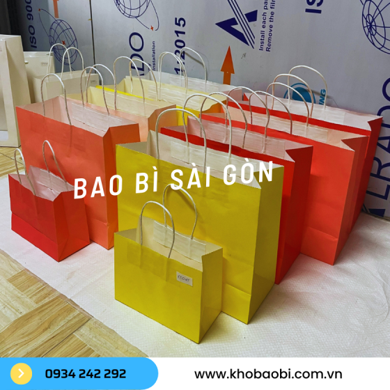 Túi giấy kraft màu có sẵn