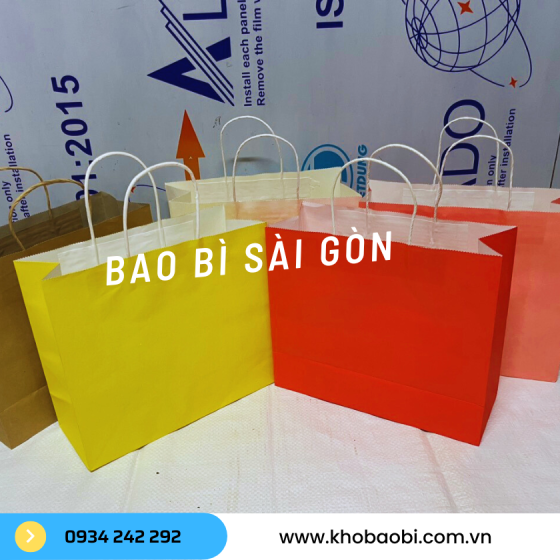 Túi giấy kraft màu có sẵn